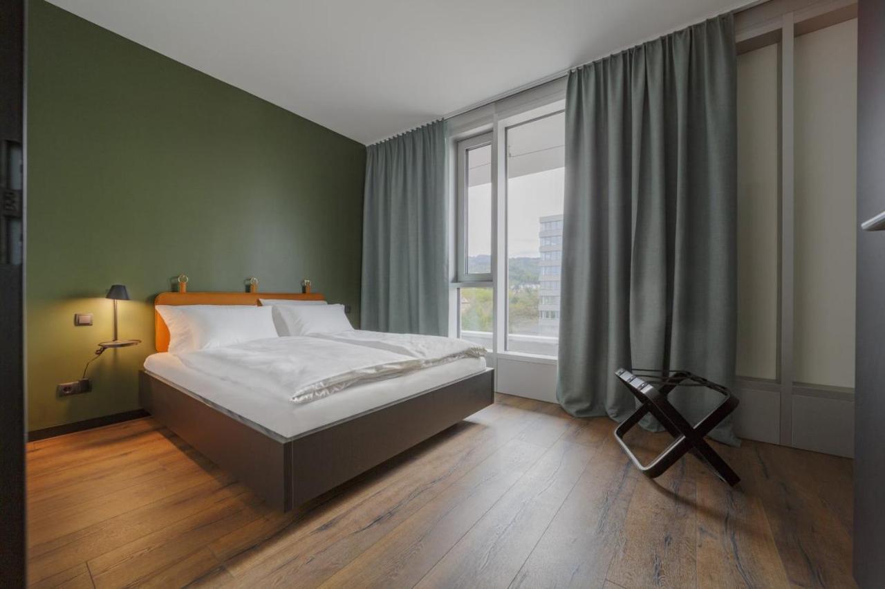 Black F House - Serviced Apartments Фрайбург Екстериор снимка