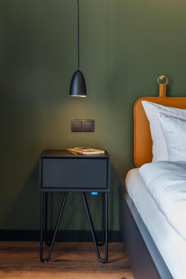 Black F House - Serviced Apartments Фрайбург Екстериор снимка