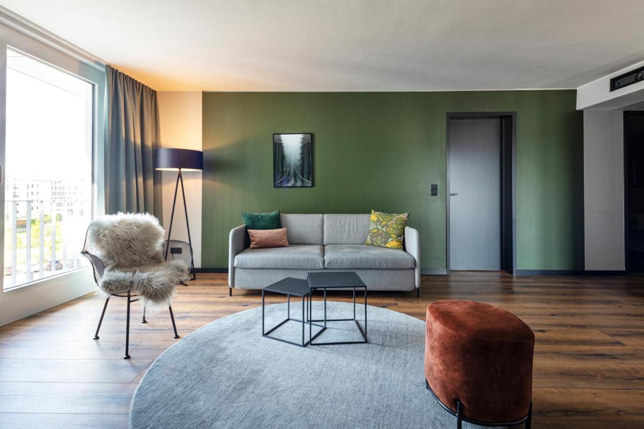 Black F House - Serviced Apartments Фрайбург Екстериор снимка