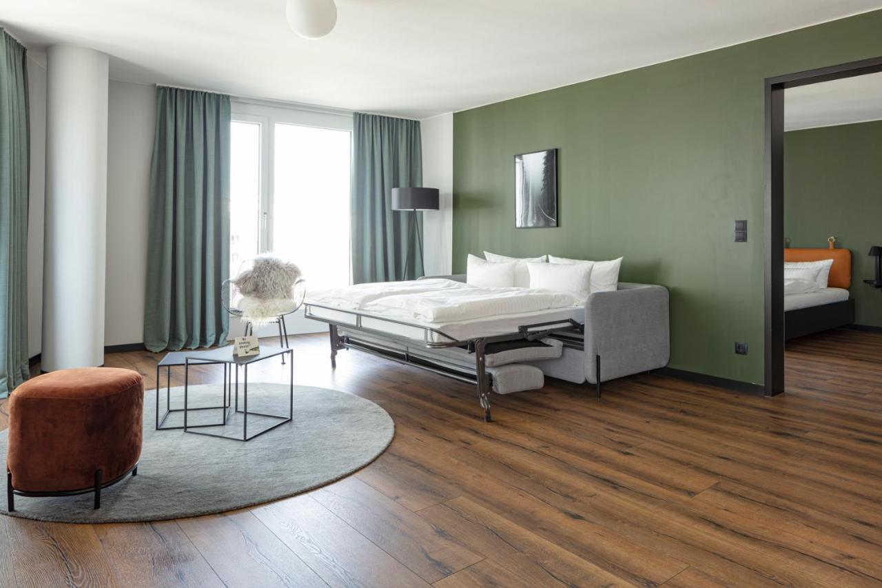 Black F House - Serviced Apartments Фрайбург Екстериор снимка